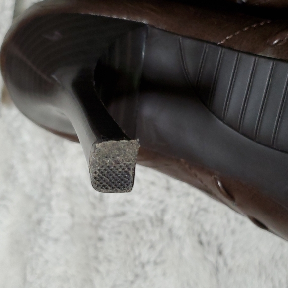 RAMPAGE Women's Calypso Brown Faux Leather 4" Heels-Stretch Foot Fit-EUC-Sz 8 - Picture 9 of 16